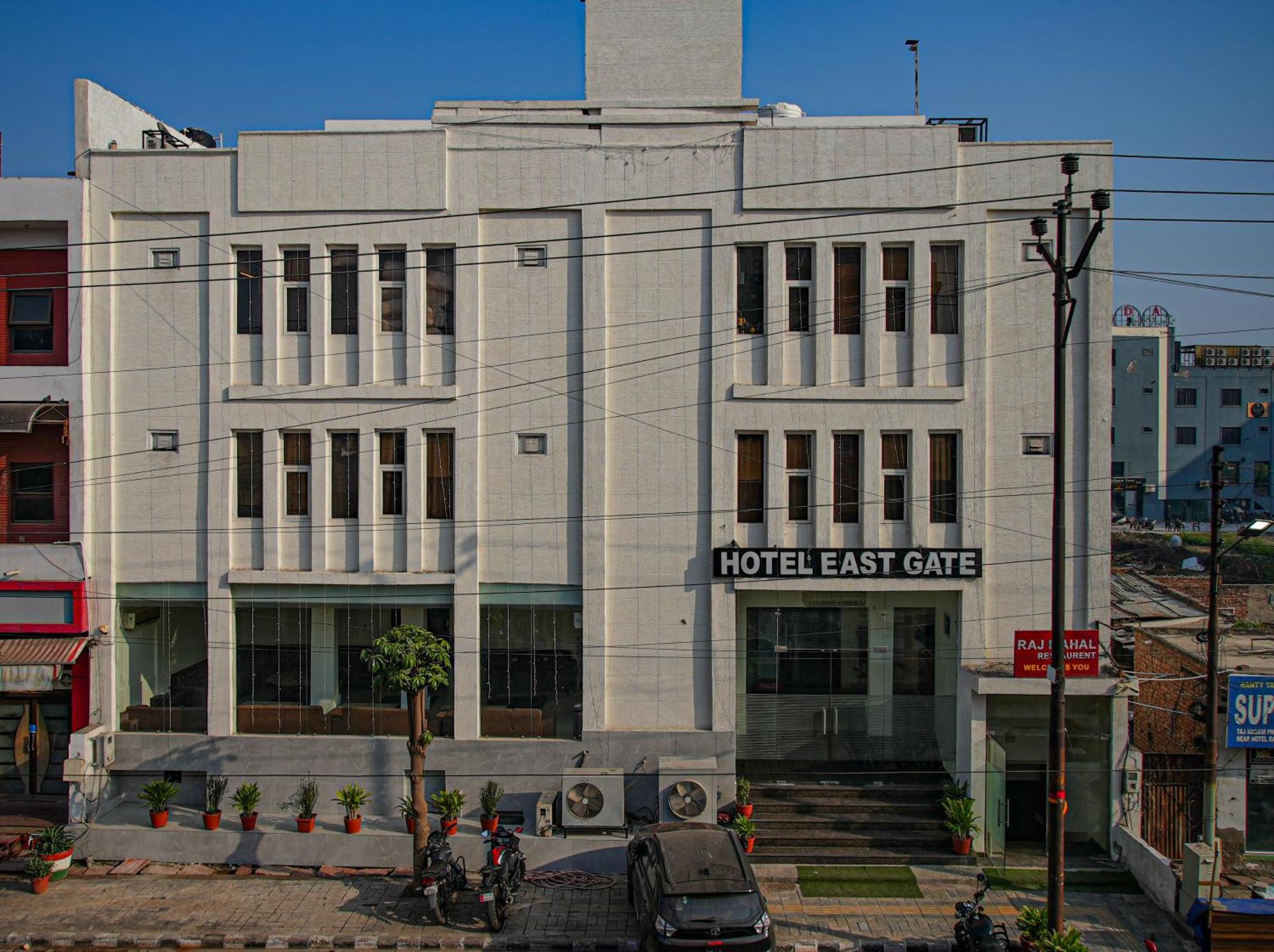 Dazzling East Gate Hotell Agra  Exteriör bild
