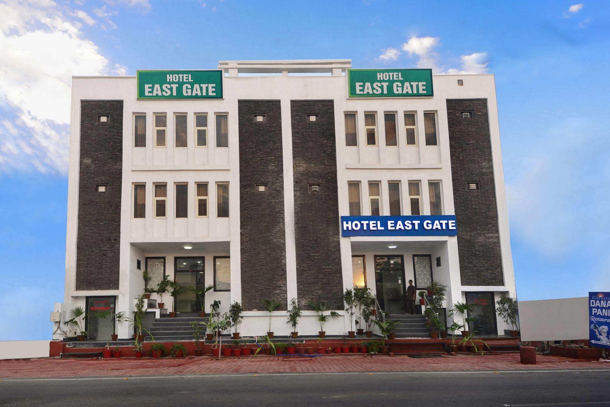 Dazzling East Gate Hotell Agra  Exteriör bild