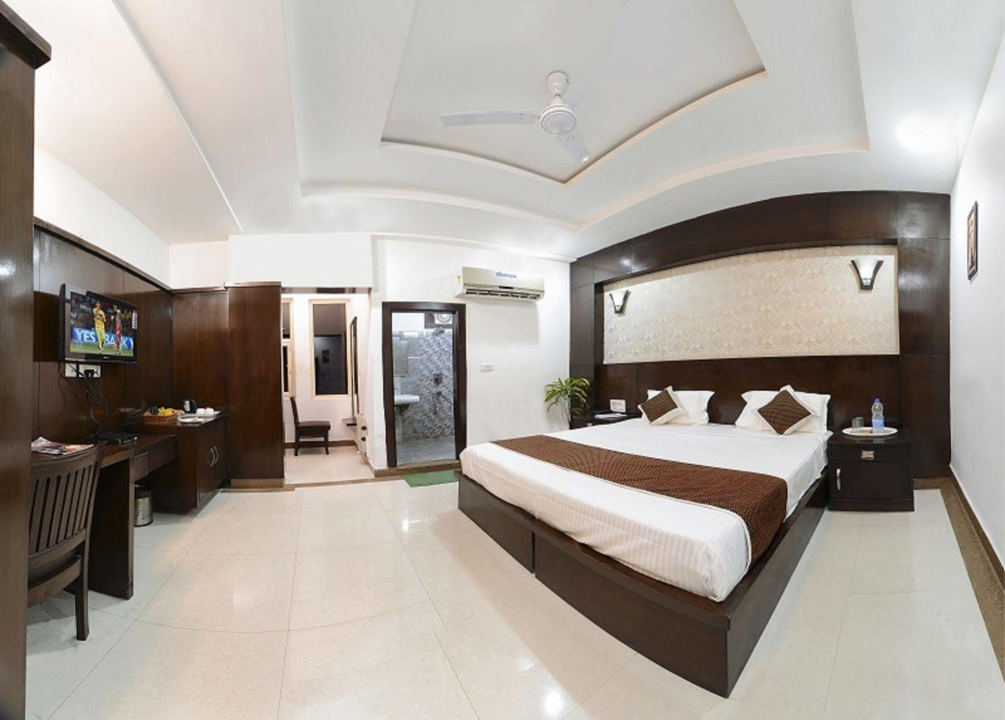Dazzling East Gate Hotell Agra  Exteriör bild